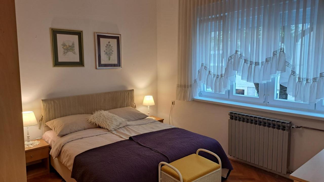 Jaki Apartment *