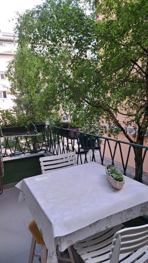 Jaki Apartment